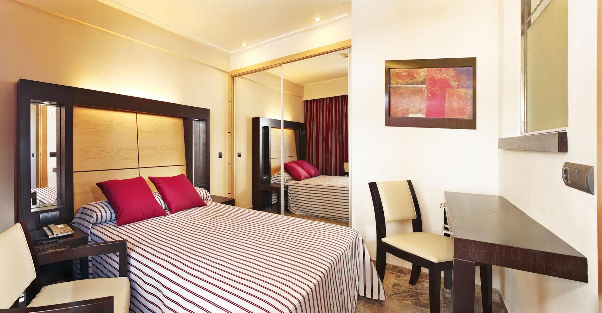Mll Mediterranean Bay - Adults Only El Arenal  Eksteriør bilde